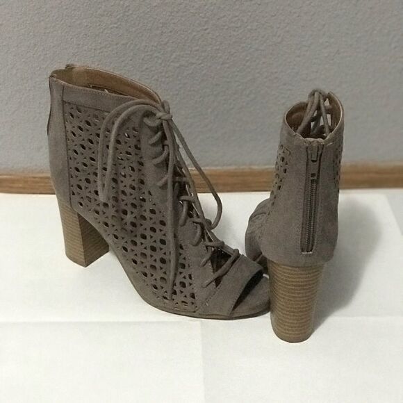 Qupid Taupe Lace up Heals - Picture 8 of 9